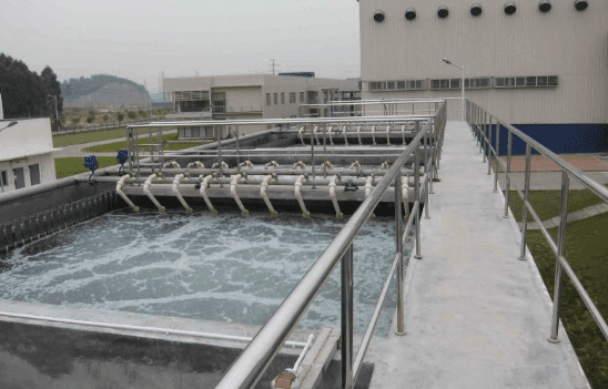 （造紙廠水處理消泡劑應(yīng)用場(chǎng)景）